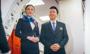 Tiếp viên hàng không tiết lộ sự thật đằng sau lời chào khi khách lên máy bay