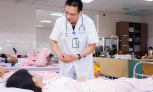 Suy thận giai đoạn nặng ở tuổi 19 vì thói quen tự dùng thuốc