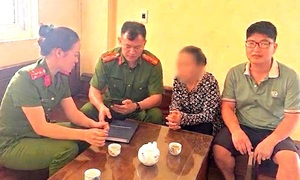 Tài xế taxi kịp thời ngăn người phụ nữ chuyển 5.000 USD cho kẻ lừa đảo