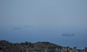 Iran tấn công, chặn bắt tàu ở eo biển Hormuz