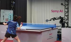 Robot đánh bại vận động viên bóng bàn chuyên nghiệp