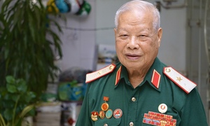 Người lính được kéo lên từ huyệt mộ và cuộc trường chinh đi tìm đồng đội 