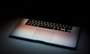 Máy tính shutdown hay sleep tốt hơn?