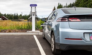 Nhiều nước thực hiện chính sách mạnh tay thúc đẩy chuyển đổi xe năng lượng sạch