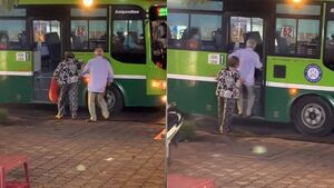 Khoảnh khắc cặp vợ chồng già dìu nhau lên xe buýt khiến dân mạng 'tan chảy'