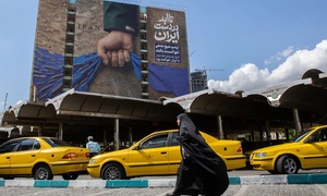 Xung đột Iran chuyển từ oanh kích sang 'cuộc đấu ý chí' tại eo biển Hormuz