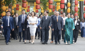 Tổng Bí thư, Chủ tịch nước Tô Lâm và Tổng thống Hàn Quốc tham quan Hoàng Thành Thăng Long