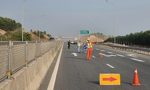 Tạm đóng nhiều đoạn cao tốc Bắc - Nam để lắp đặt hệ thống giám sát và thu phí