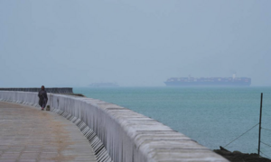 Iran kêu gọi tàu thuyền đi qua eo biển Hormuz bằng hành lang do Tehran cung cấp