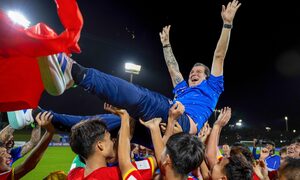Video: Chưa vội ăn mừng dự World Cup, U17 Việt Nam cúi chào tôn trọng đối thủ