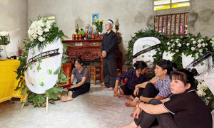 Nghẹn lòng 5 đám tang học sinh đuối nước ở xã nghèo ở Phú Thọ