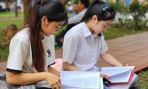 Hè chưa bắt đầu, nhiều học sinh đã kín lịch học từ sáng đến tối