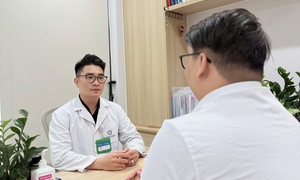 Kiệt sức vì ôn thi cùng con