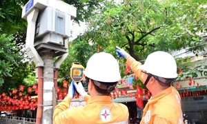 Nhiều nơi ở Hà Nội mất điện giữa nắng nóng đỉnh điểm, EVN nói gì?