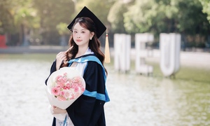 Nữ thủ khoa tốt nghiệp sớm ngành Luật Kinh tế sở hữu điểm GPA tuyệt đối