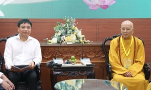 Phó Thủ tướng Nguyễn Văn Thắng chúc mừng Đại lễ Phật đản tại Huế