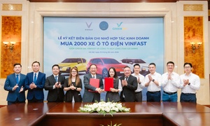 Huy Long và Green SM đưa 2.000 ô tô điện VinFast vào kinh doanh dịch vụ vận tải