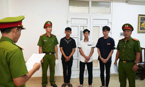 Khởi tố nhóm thiếu niên tụ tập chạy xe tốc độ cao, bốc đầu trên quốc lộ