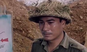 Từng đóng cặp hàng trăm mỹ nhân, tài tử nổi tiếng chọn cưới mối tình đầu