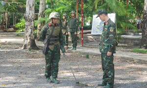 Quét radar xuyên đất tìm rãnh mộ liệt sĩ tập thể tại Công viên Lê Thị Riêng