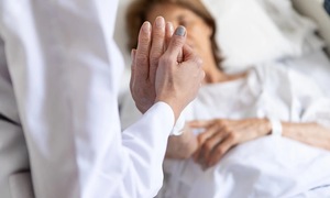 Y tá tiết lộ biểu hiện lạ của những người sắp qua đời 