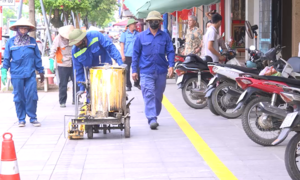 Vỉa hè Thái Nguyên 'lột xác' sau kẻ vạch: Người đi bộ hết nơm nớp lo sợ