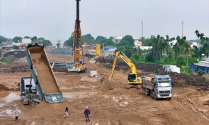 Tấp nập thi công đường huyết mạch kết nối sân bay Long Thành