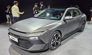Tin xe 27/6: Hyundai Elantra thế hệ mới lột xác, Vietnam Airlines tăng đội bay