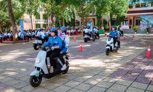 Quy định mới về xử phạt học sinh lái xe: Hiểu đúng để chọn xe phù hợp