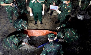 Sau một tuần khai quật, tìm thấy 74 hài cốt liệt sĩ tại Công viên Lê Thị Riêng