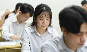 Đề xuất phạt giáo viên dạy thêm chính học sinh của mình tới 20 triệu: Chuyên gia nói gì?