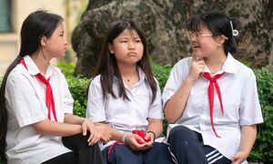 Đề xuất xem xét miễn, giảm học phí cho gia đình sinh hai con gái