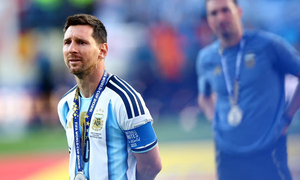 Mất phép màu Messi, đội tuyển Argentina chỉ còn bạo lực, yếu đuối