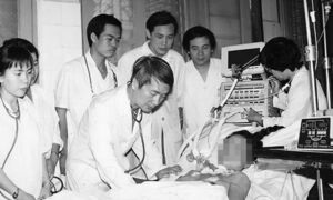 Giáo sư Vũ Văn Đính - người đặt nền móng cho ngành hồi sức cấp cứu Việt Nam