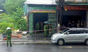 Cháy nhà ở Lào Cai, 4 người trong gia đình bị thương