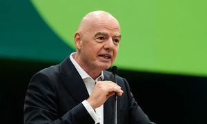 Chủ tịch FIFA hủy kế hoạch bán cổ phần World Cup