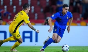 Thái Lan đánh bại Malaysia, giành ngôi đầu bảng B ASEAN Cup 2026