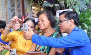 ‘Bình dân học vụ số’ bắt đầu từ quán cà phê, khu dân cư