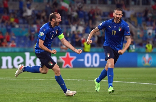 Italy vô địch EURO 2020: Chiellini-Bonucci nên sang Harvard dạy phòng ngự