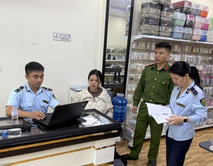 Xử lý loạt cơ sở vi phạm thương mại điện tử, bán hàng không rõ nguồn gốc