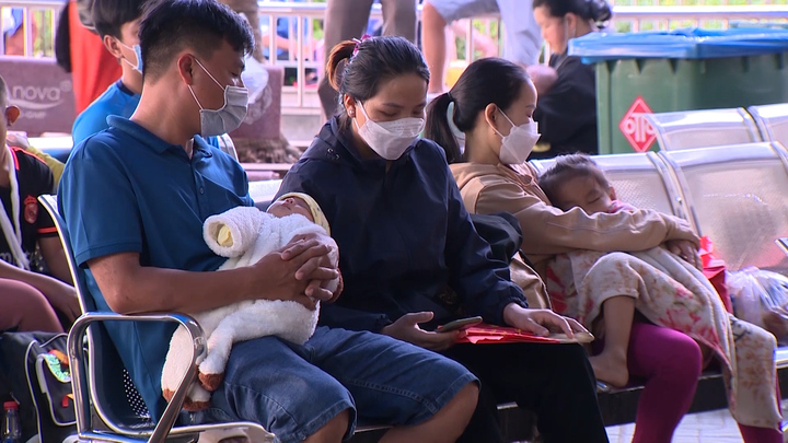 Bác sĩ chỉ cách phòng bệnh cho trẻ nhỏ thời điểm giao mùa