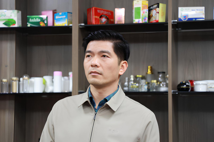 Ông Đoàn Trung Đức liên quan đường dây thực phẩ...