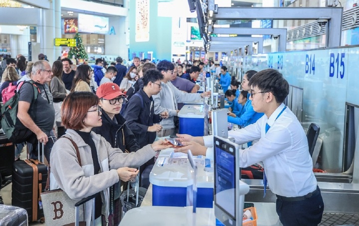 Cao điểm Tết Bính Ngọ, nhiều chặng bay đạt tỷ lệ đặt chỗ 80–100%