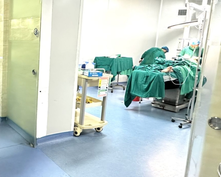 Nghi án em rể ném vật liệu nổ vào nhà anh vợ: Sức khỏe các nạn nhân giờ ra sao?