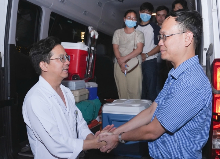 Trắng đêm ghép tạng, hồi sinh 8 cuộc đời từ tạng hiến của nam sinh