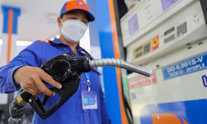 Chính phủ cho phép Petrovietnam nhập khẩu dầu thô, nguyên liệu sản xuất xăng dầu