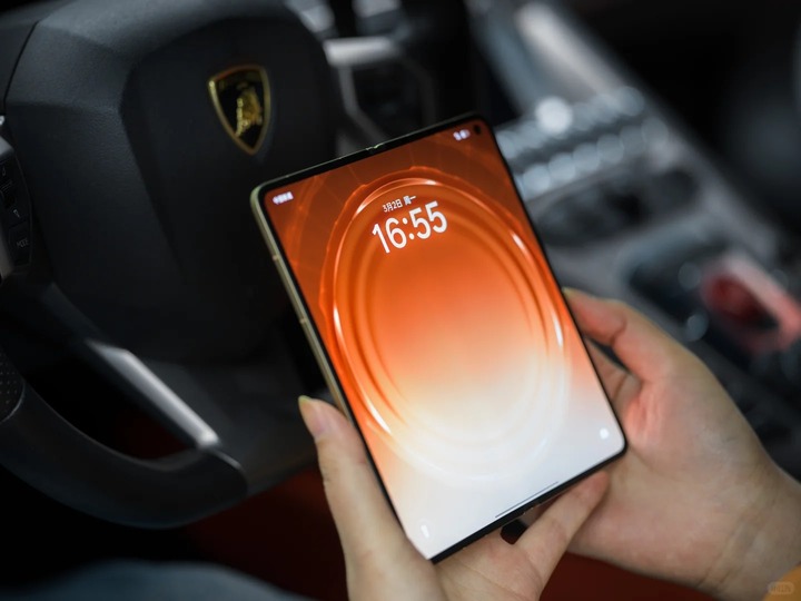 OPPO Find N6 giá gần 65 triệu đồng có gì đặc biệt?