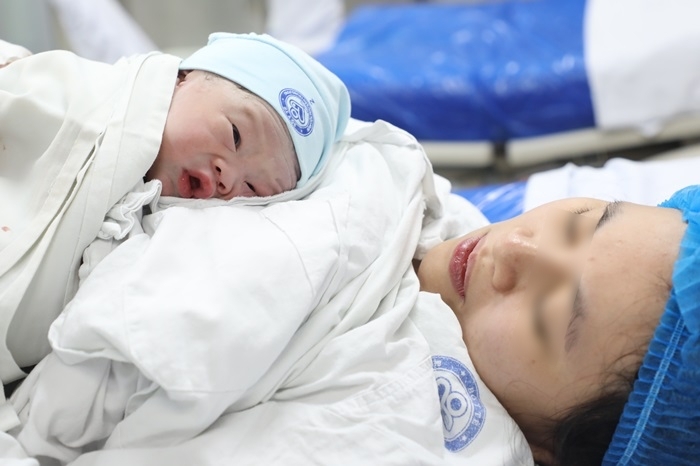 Người trẻ ngại sinh con, Bộ Y tế đề xuất ưu tiên nhà ở cho gia đình có hai con