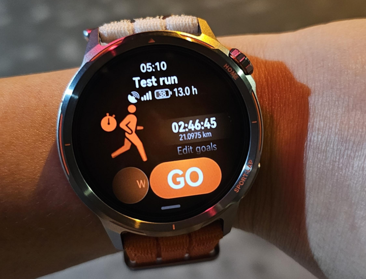 Chạy bộ dưới hầm chung cư, bất ngờ với GPS của HUAWEI WATCH GT Runner 2