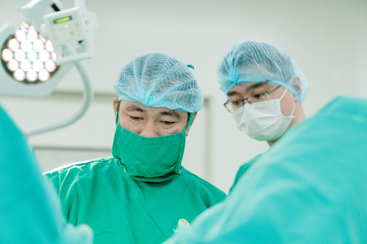 Nam sinh đi khám vì hồi hộp, phát hiện hơn 23.000 nhịp tim bất thường mỗi ngày